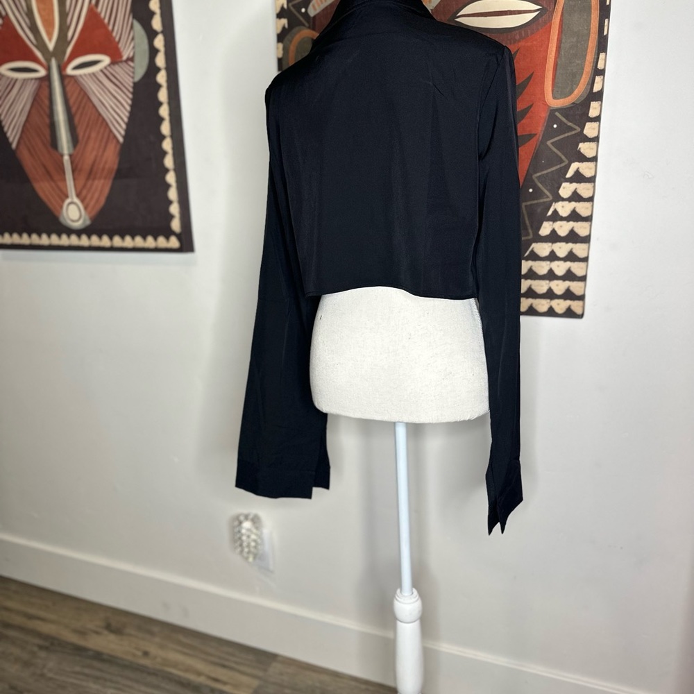 Cropped button down . NWT - Picture 3 of 3